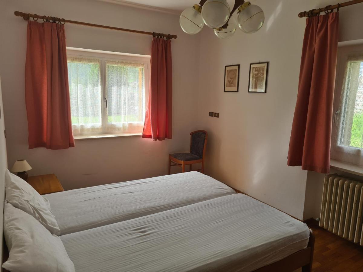 Appartment Deville With Garden Моэна Экстерьер фото